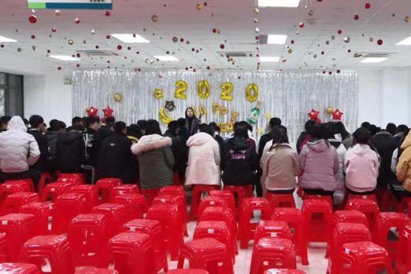 江苏乐彩汇涂装开展庆元旦迎新年活动