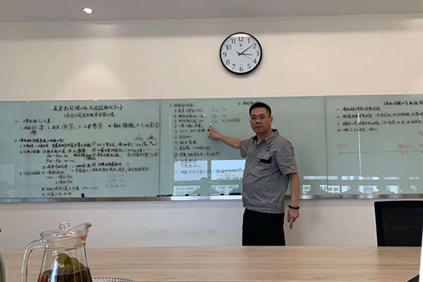 共勉-江苏喷塑设备厂乐彩汇涂装应邀参加客户企业会议！